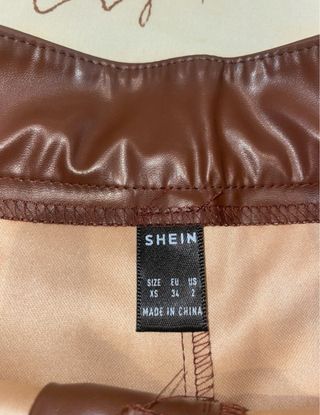 Pantalón polipiel marrón SHEIN XS