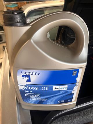 Aceite motor GM Dexos2 5W30 - 5L. Sin abrir.