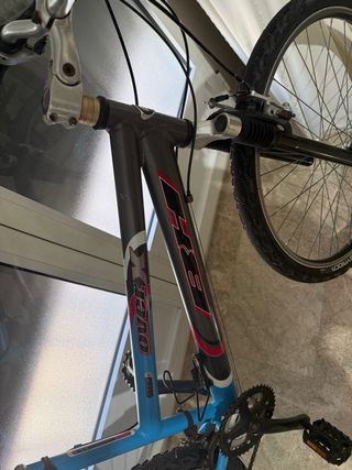 Bicicleta BH Over 26" montaña