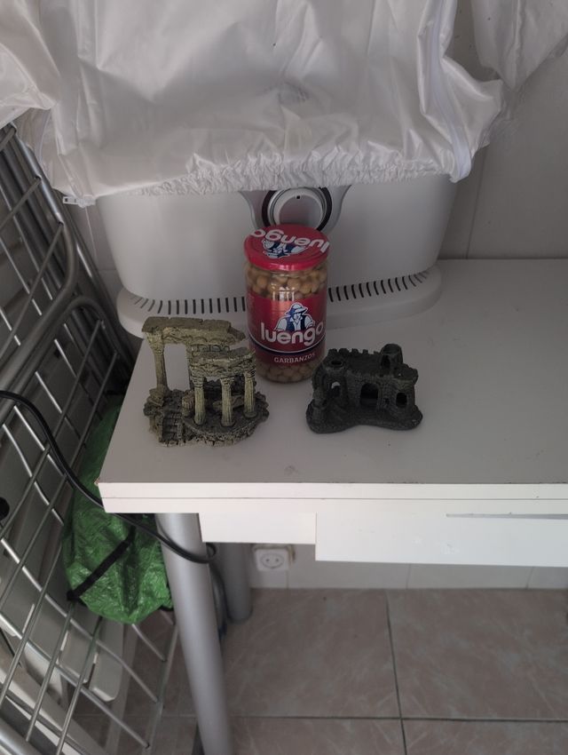 Adorno acuario: Castillo y Partenón