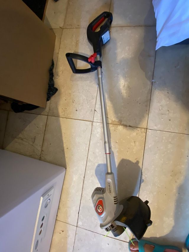 Desbrozadora eléctrica