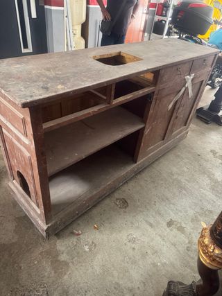 Mostrador antiguo de madera de pino de melis