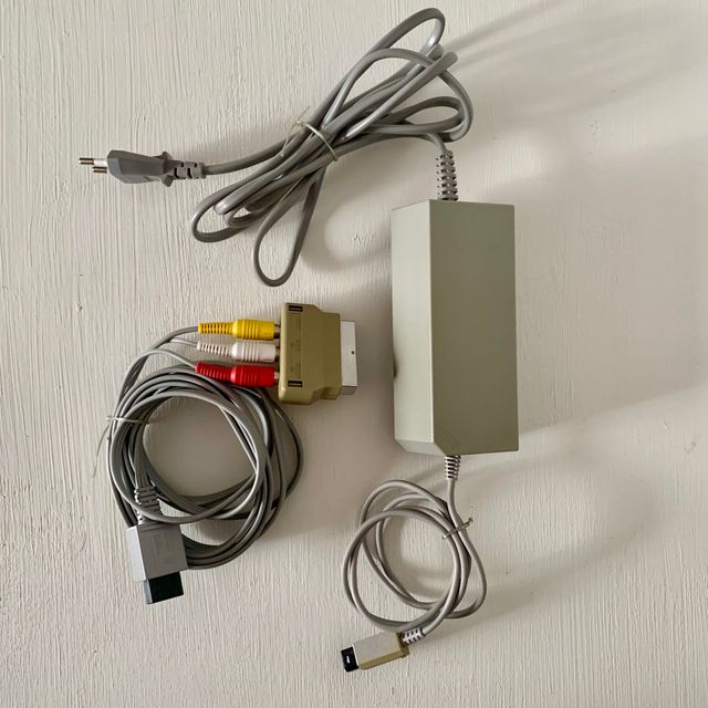 Nintendo Wii completa + wiimote + accessori vari