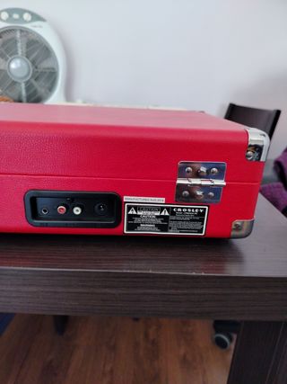 Giradiscos Crosley rojo portátil