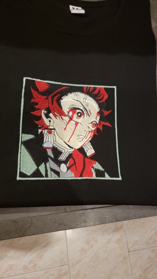 Maglietta Demon Slayer ricamata