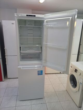 NEVERA MARCA INDESIT 