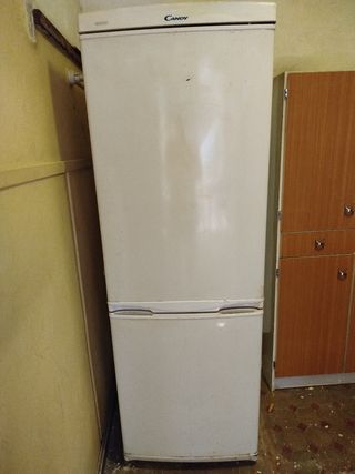 NEVERA COMBI  NO FROST.
MARCA. CANDY.