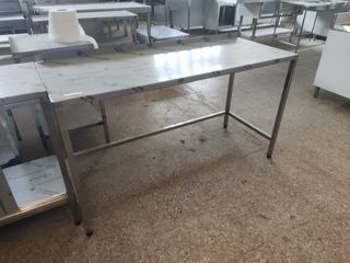 MESA INDUSTRIAL DE 154 CM