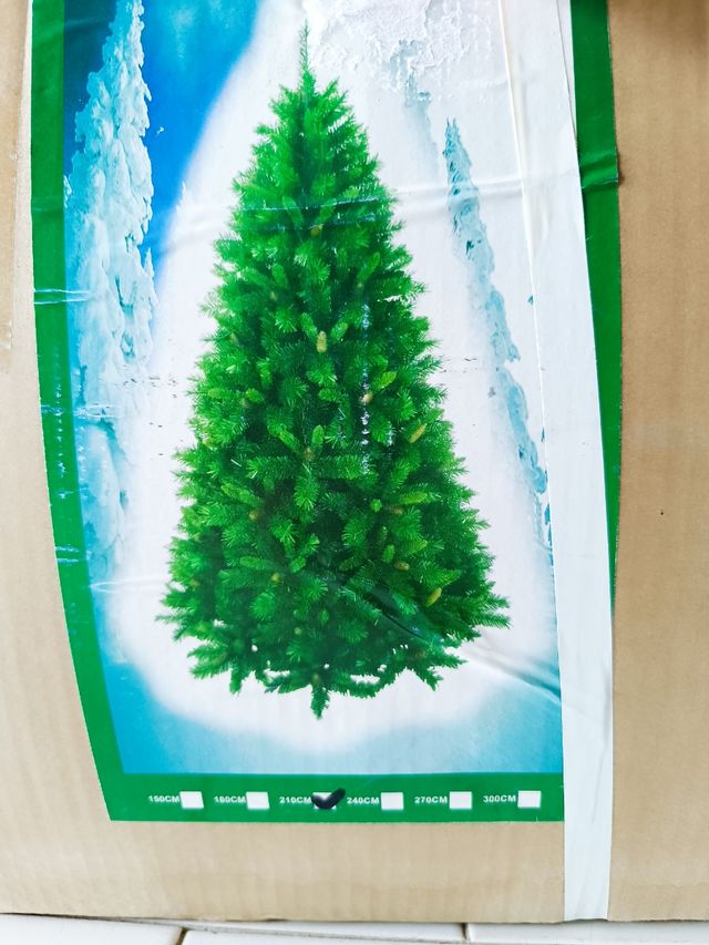 Albero di Natale verde in plastica