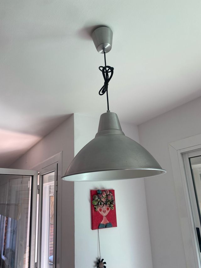 Lampara techo Ikea metalica
