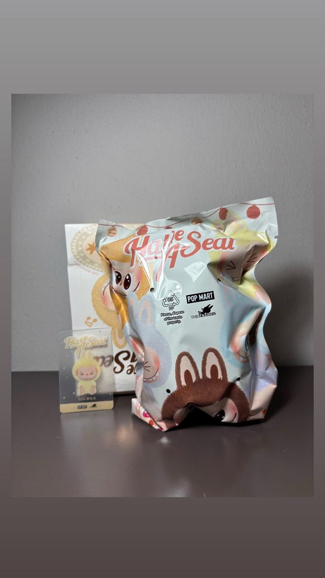 Labubu Have a Seat SISI Pop Mart Original New