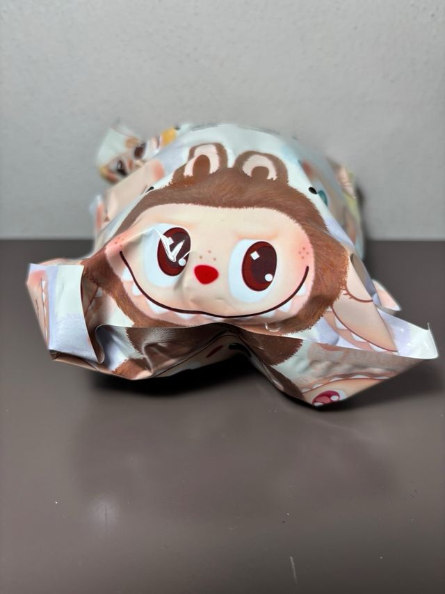 Labubu Have a Seat SISI Pop Mart Original New