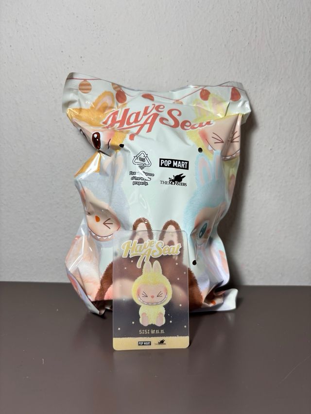 Labubu Have a Seat SISI Pop Mart Original New