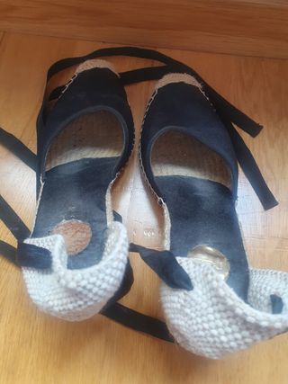 Alpargatas cuña negras