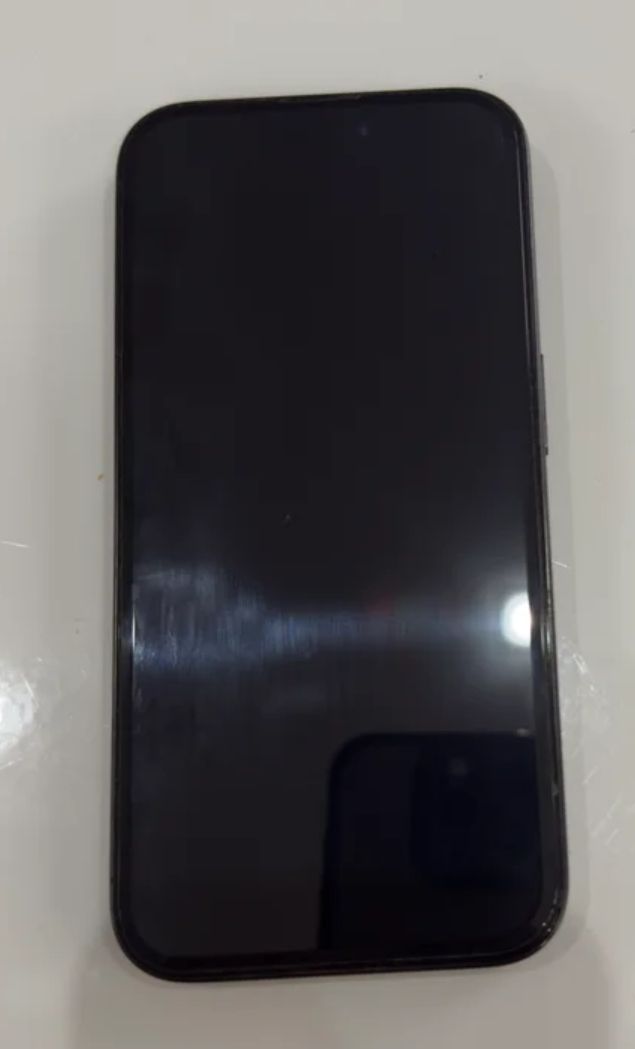 iPhone 15 Pro 128GB - Negro como nuevo batería 88%