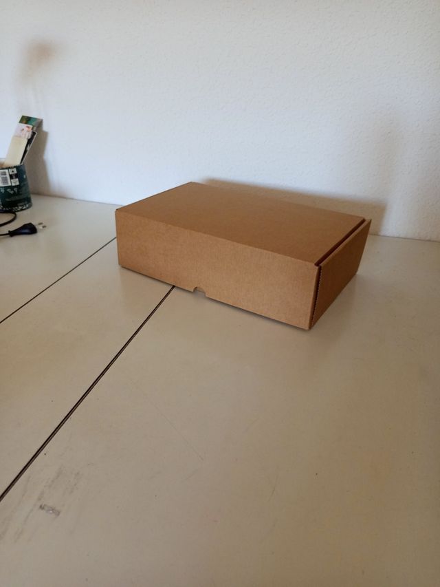 Caja cartón mediana - detalles