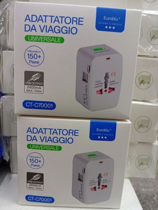Adattatore Viaggio universale + presa usb e tipo-c