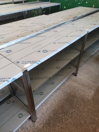 MESA INDUSTRIAL DE 109 CM