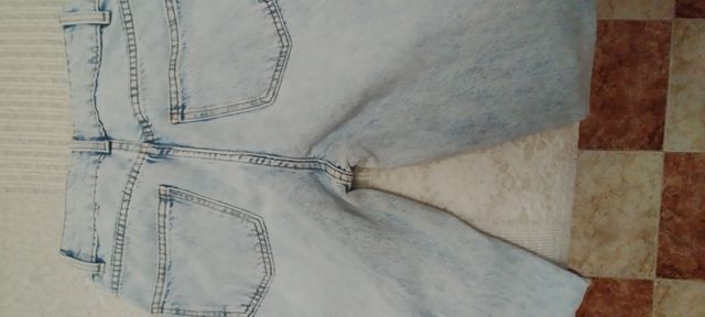 Jeans rotos tiro alto