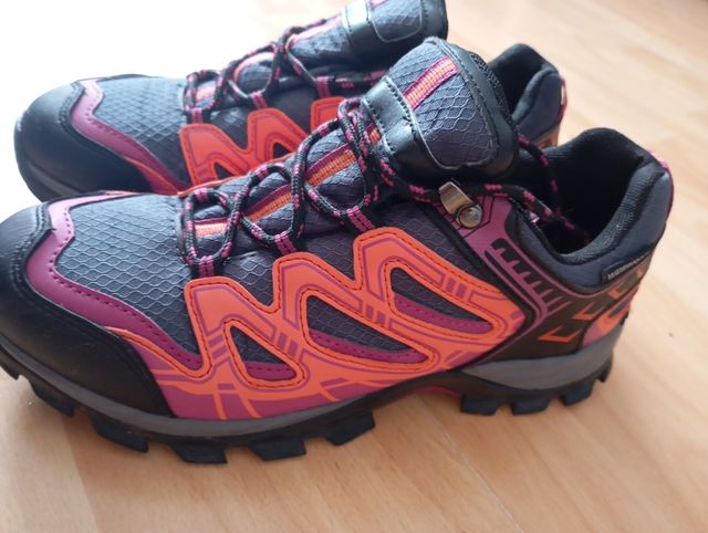 Zapatos montaña gris-rosa