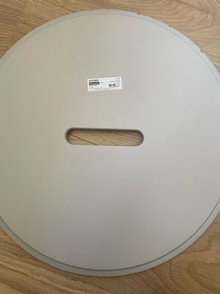 Mesa auxiliar KVISTBRO IKEA roja y gris