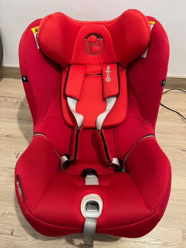 Cybex Sirona M2 i-Size (Rojo) en perfecto estado