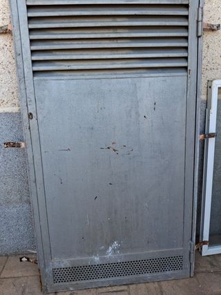 Puerta exterior hierro - Como nueva