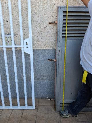 Puerta exterior hierro - Como nueva