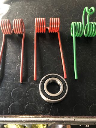 Ricambi rotopressa: molle e cuscinetto