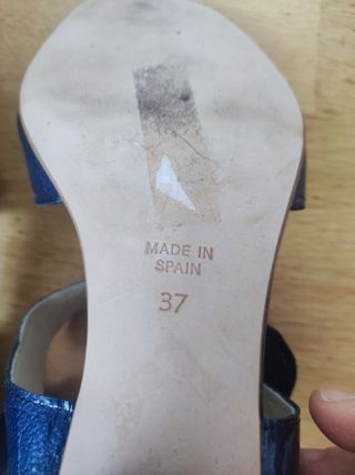 Sandalias nuevas marino. Tacón cuadrado 