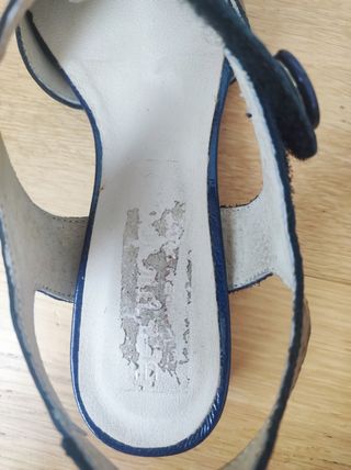 Sandalias nuevas marino. Tacón cuadrado 