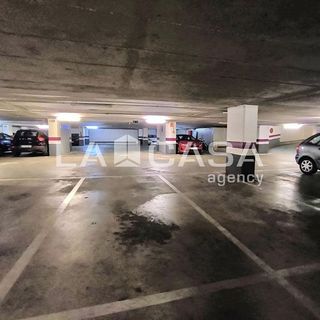 Garaje en venta en San Lorenzo en Sevilla