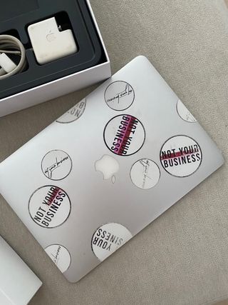 MacBook Air 13" Plata. funciona perfectamente.