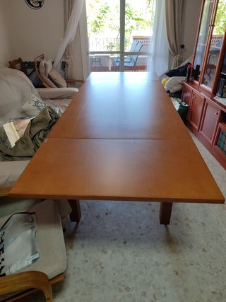 Mesa salón extensible  madera maciza. DESMONTABLE
