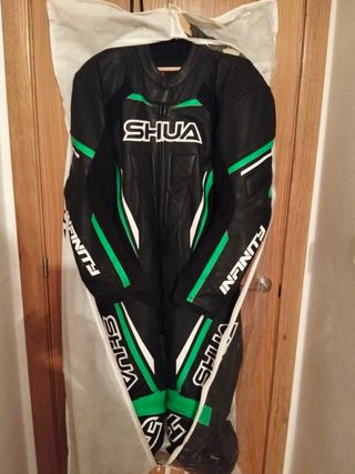 Mono moto cuero SHUA talla 56