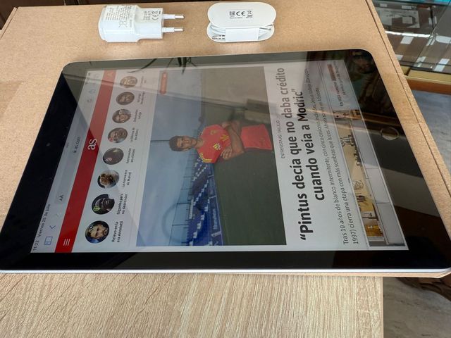 iPad 5ª Gen 128Gb - Plata