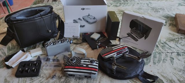 DJI Mini 2 - Drone con diseño Thin Red Line