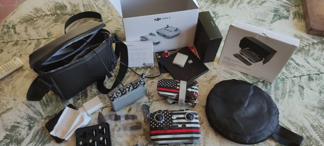 DJI Mini 2 - Drone con diseño Thin Red Line