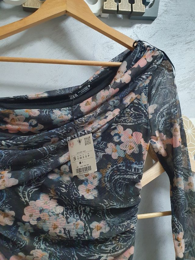 Vestido midi Zara asimétrico