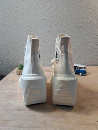 Converse blancas plataforma 37