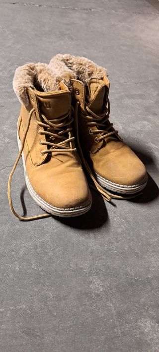 Botas montaña Xti 39