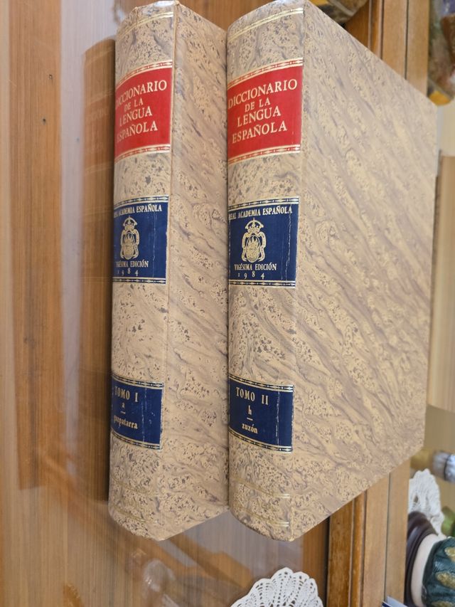 Diccionario de La Lengua Espa~nola