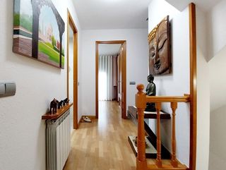 Casa adosada en venta en Les Arenes - La Grípia  Can Montllor en Terrassa