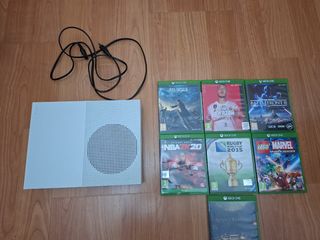 Xbox One S (sin mando) + 7 juegos regalo