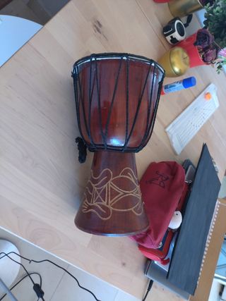 Bongo de madera
