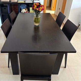 Mesa de salon extensible. 