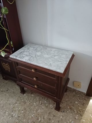 Tocador con espejo y 2 mesitas