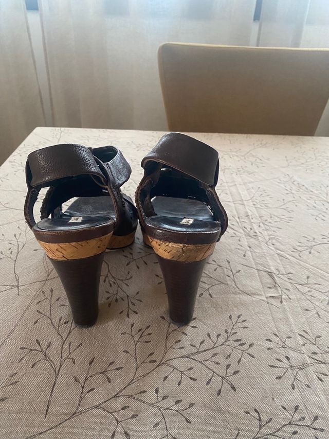 Sandalias BIMBA Y LOLA marrón