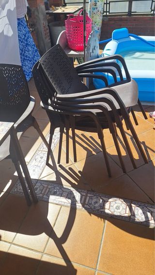 Mesa y  sillas jardín