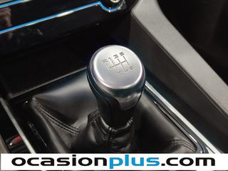 Jaguar F-PACE 2.0L i4D Pure RWD 132 kW (180 CV)